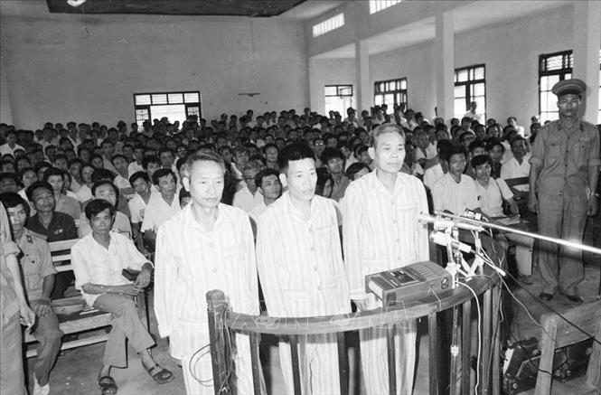 Trong ảnh: Các bị cáo trong vụ án Bàn Văn Tường và đồng bọn phạm tội 