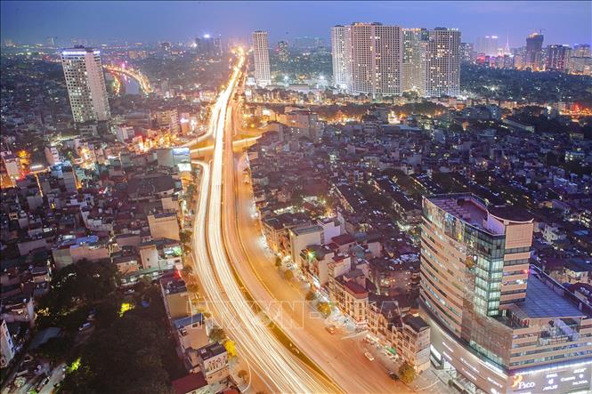 Năm 2008, Hà Nội được mở rộng địa giới hành chính với quy mô diện tích từ 924 km2 lên 3.344 km2, hạ tầng đô thị phát triển theo hướng hiện đại, đồng bộ. Trong ảnh: Một phần quận Đống Đa và quận Thanh Xuân dọc theo trục đường Sơn Tây và Nguyễn Trãi. Ảnh: Trọng Đạt - TTXVN