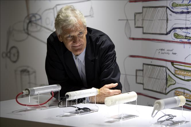 Trong ảnh: Nhà phát minh, tỷ phú người Anh James Dyson. Ảnh: AFP/TTXVN
