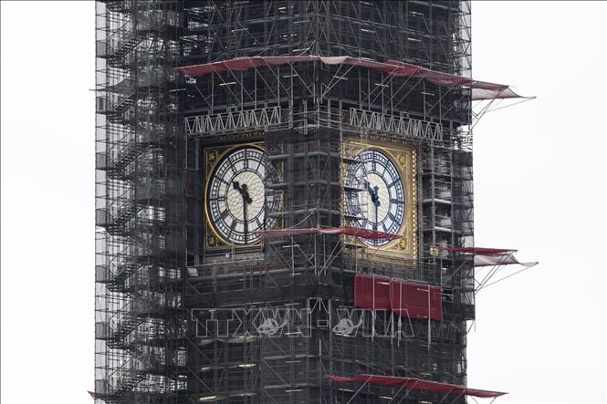 Trong ảnh: Mặt phía Bắc và phía Đông của đồng hồ Big Ben đang trong quá trình tu sửa tại London, Anh ngày 20/3/2019. Ảnh: THX/TTXVN