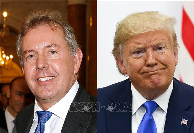 Trong ảnh: Tổng thống Mỹ Donald Trump (phải) và Đại sứ Anh tại Mỹ Kim Darroch. Ảnh: AFP/ TTXVN