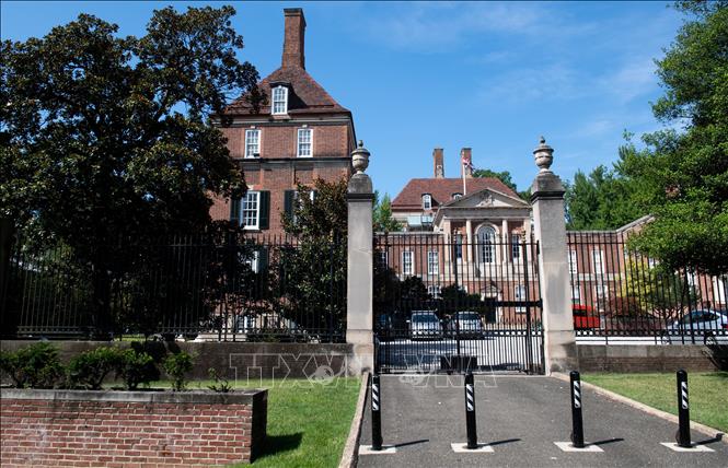 Trong ảnh: Đại sứ quán Anh tại Washington, DC, Mỹ. Ảnh: AFP/ TTXVN