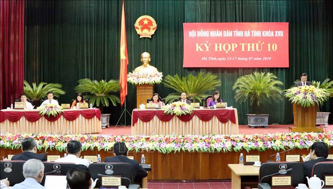 Trong ảnh: Quang cảnh Kỳ họp thứ mười, HĐND tỉnh Hà Tĩnh khóa XVII. Ảnh: Công Tường-TTXVN