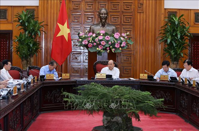 Trong ảnh: Thủ tướng Nguyễn Xuân Phúc chủ trì cuộc họp. Ảnh: Dương Giang - TTXVN