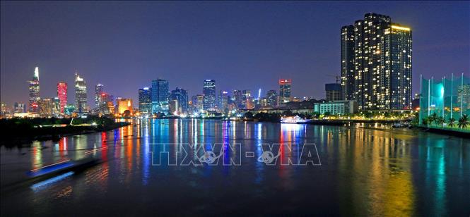 Trong ảnh: Một góc trung tâm Thành phố Hồ Chí Minh, nơi tập trung nguồn vốn, giao dịch, hàng hóa, tài chính...sẽ được vận dụng tối ưu nhằm xây dựng Thành phố trở thành đô thị thông minh đến năm 2025  Ảnh: Ngọc Hà - TTXVN