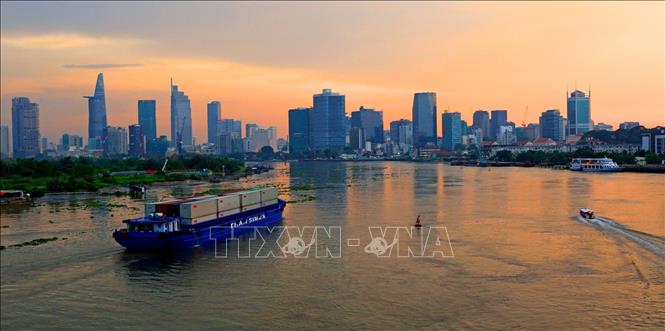 Trong ảnh: Một góc trung tâm Thành phố Hồ Chí Minh, nơi tập trung nguồn vốn, giao dịch, hàng hóa, tài chính...sẽ được vận dụng tối ưu nhằm xây dựng Thành phố trở thành đô thị thông minh đến năm 2025  Ảnh: Ngọc Hà - TTXVN