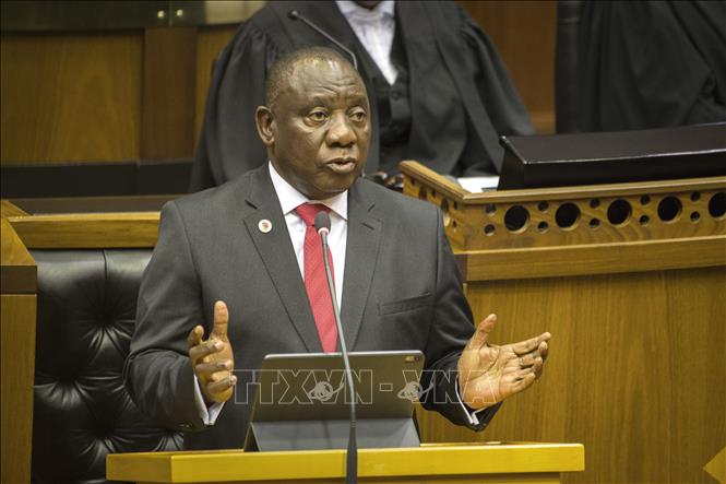 Trong ảnh:  Tổng thống Nam Phi Cyril Ramaphosa phát biểu trước Quốc hội Nam Phi ở Cape Town, ngày 20/6. Ảnh: AFP/TTXVN