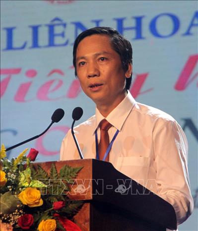 Trong ảnh: Ông Hoàng Nam, Phó Chủ tịch Ủy ban nhân dân tỉnh Quảng Trị phát biểu tại lễ khai mạc liên hoan “Tiếng hát Đường 9 xanh” năm 2019. Ảnh: Trịnh Bang Nhiệm - TTXVN