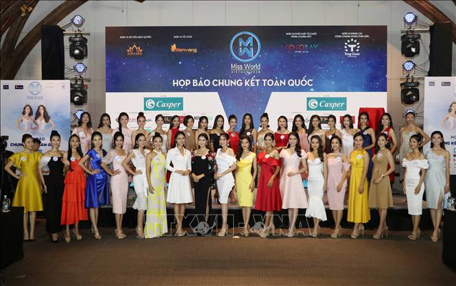 Trong ảnh: Các thí sinh lọt vào Vòng Chung kết toàn quốc cuộc thi Hoa hậu Thế giới Việt Nam 2019 ra mắt tại buổi họp báo. Ảnh: Trần Lê Lâm - TTXVN