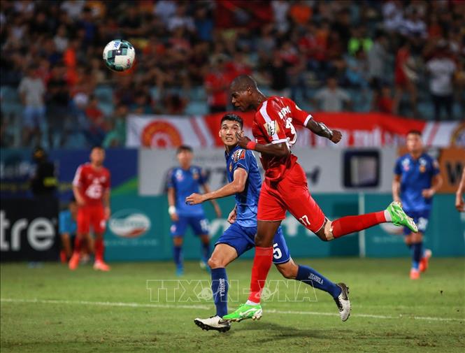 Trong ảnh: Pha làm bàn của tiền đạo Bruno Cunha ở phút thứ 23 mở tỉ số cho Viettel FC. Ảnh: Trọng Đạt - TTXVN