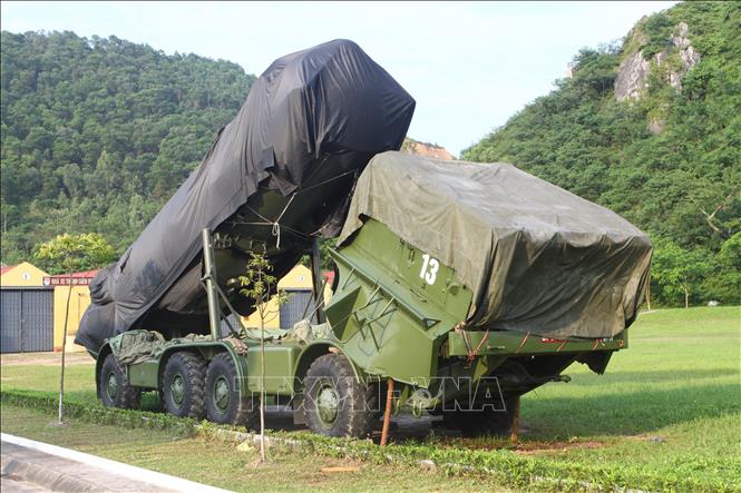 Lữ đoàn 679 – đơn vị tên lửa đất đối biển (Vùng 1 Hải quân) được trang bị hệ thống tên lửa phòng thủ bờ biển Redut với đạn tên lửa P-35B tầm bắn rất xa với vận tốc siêu âm; mang theo đầu đạn cỡ lớn đủ sức đánh chìm những chiến hạm cỡ lớn (kể cả tàu sân bay), được coi là một trong những 