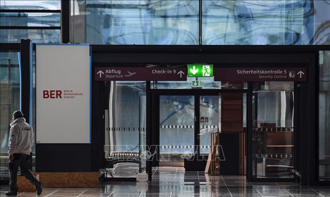 Trong ảnh: Quang cảnh sân bay Berlin-Brandenburg Airport (BER), Đức. Ảnh: AFP/ TTXVN