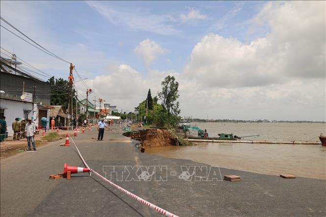 Trong ảnh: Hiện trường vụ sạt lở. Ảnh: Công Mạo-TTXVN