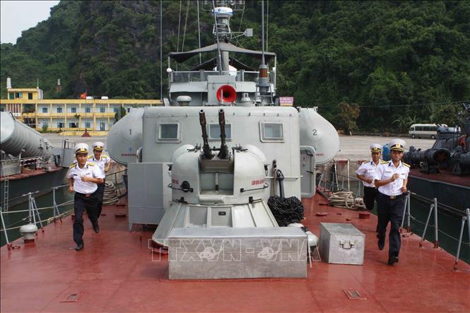 Trong ảnh: Cán bộ, chiến sĩ tàu tên lửa chống hạm thường xuyên luyện tập, phát hiện sớm các động thái trên biển, sẵn sàng chiến đấu. Ảnh: Trọng Đức – TTXVN