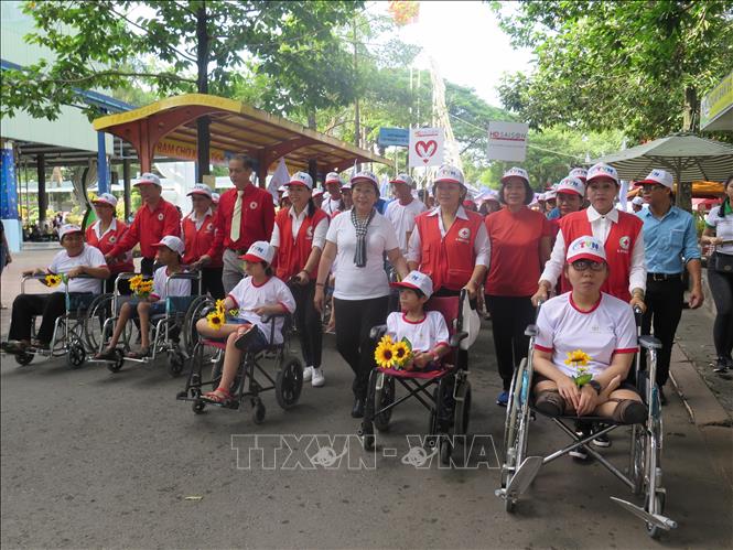 Ngày 5/8/2018, Hội Chữ thập đỏ TP Hồ Chí Minh tổ chức chương trình đi bộ “Vì nạn nhân chất độc da cam và người khuyết tật nghèo