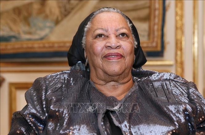 Trong ảnh (tư liệu): Nữ văn sĩ Toni Morrison tại một sự kiện ở Paris, Pháp ngày 21/9/2012. Ảnh: TTXVN phát