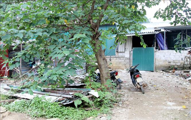 Trong ảnh: Khu xây dựng trái phép tại Cửa khẩu Tân Thanh. Ảnh: Thái Thuần – TTXVN