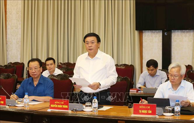 Trong ảnh: Đồng chí Nguyễn Xuân Thắng, Bí thư Trung ương Đảng, Chủ tịch Hội đồng Lý luận Trung ương, Giám đốc Học viện Chính trị quốc gia Hồ Chí Minh, Thường trực Tiểu ban Văn kiện chủ trì tọa đàm. Ảnh: Phương Hoa - TTXVN