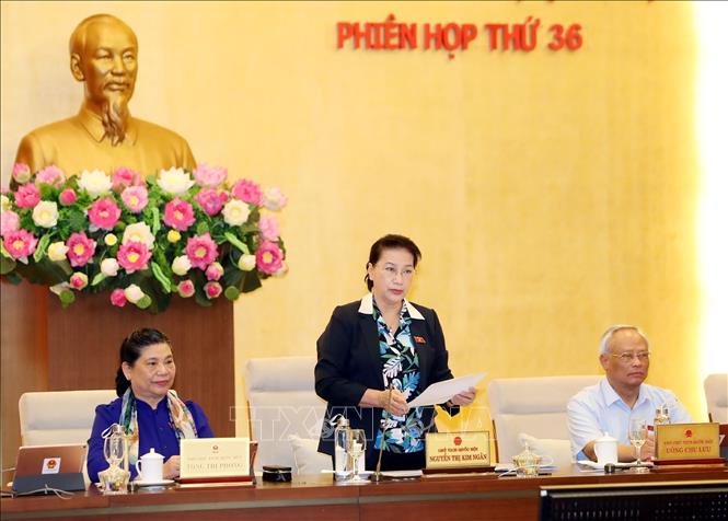 Photo: NA Chairwoman Nguyen Thi Kim Ngan chairs the session. VNA Photo: Trọng Đức