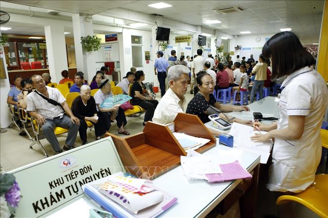 Trong ảnh: Bệnh viện Tim Hà Nội hiện có 2 cơ sở tại 92 Trần Hưng Đạo và Võ Chí Công cung cấp dịch vụ y tế chất lượng cao cho người dân Thủ đô và các tỉnh. Ảnh: Dương Ngọc - TTXVN