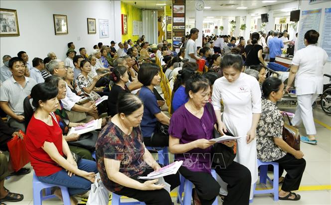 Trong ảnh: Bệnh viện Tim Hà Nội lấy nguời bệnh là trung tâm để phát triển chuyên môn, đáp ứng sự hài lòng của dân. Ảnh: Dương Ngọc - TTXVN
