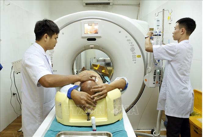 Trong ảnh: Bệnh viện Tim Hà Nội đầu tư trang thiết bị y tế hiện đại đáp úng nhu cầu chẩn đoán điều trị chất lượng cao. Ảnh: Dương Ngọc – TTXVN