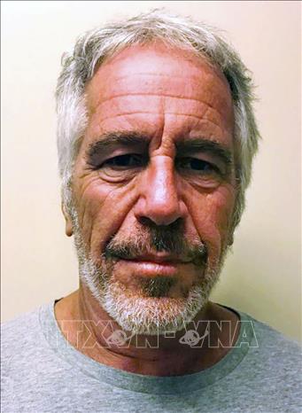 Trong ảnh: Chân dung tỷ phú người Mỹ Jeffrey Epstein. Ảnh: AFP/ TTXVN