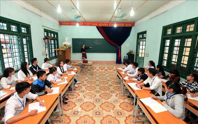Trong ảnh: Sinh viên Trường Cao đẳng nghề tỉnh Lào Cai trong giờ học lý thuyết. Ảnh: Cương Quyết - TTXVN