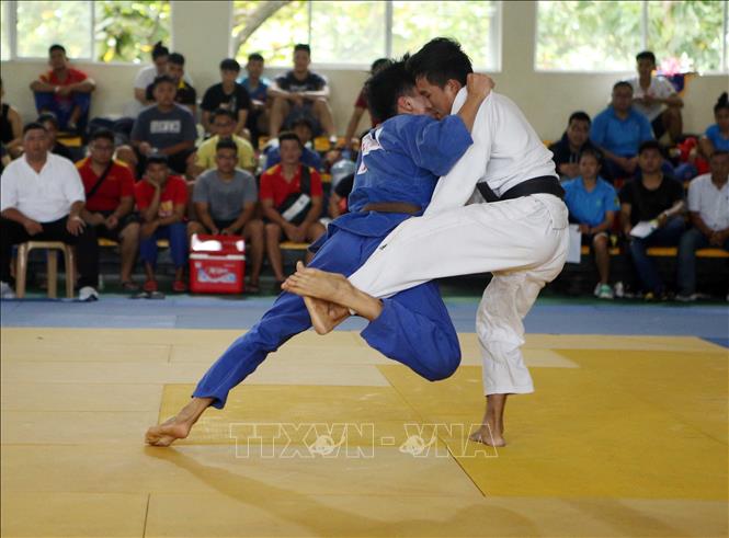 Trong ảnh: Vận động viên nam thi đấu đối kháng tại Giải Vô địch Judo toàn quốc năm 2019. Ảnh: Trần Lê Lâm - TTXVN 
