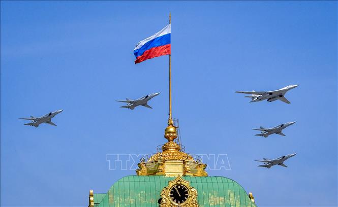 Trong ảnh (tư liệu): Máy bay ném bom chiến lược Tupolev Tu-22M3 của Nga tham gia lễ diễu binh tổng duyệt kỷ niệm Ngày Chiến thắng tại Moskva tháng 5/2018. Ảnh: AFP/TTXVN 