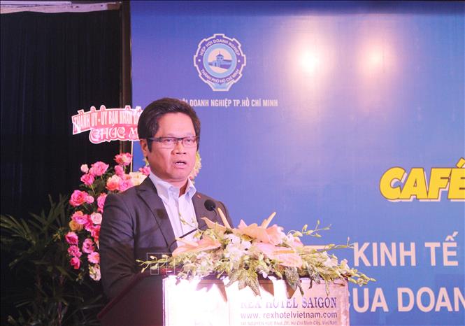 Trong ảnh: Ông Vũ Tiến Lộc, Chủ tịch Phòng Thương mại và Công nghiệp Việt Nam (VCCI) phát biểu tại tọa đàm. Ảnh: Xuân Anh - TTXVN 


