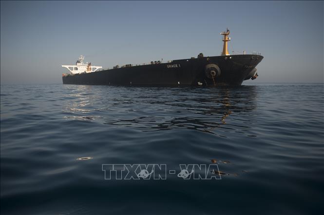 Trong ảnh: Tàu chở dầu Grace 1 của Iran trên vùng biển ngoài khơi Gibraltar ngày 15/8/2019. Ảnh: AFP/TTXVN