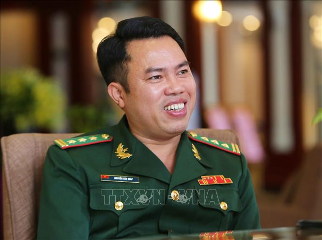 Trong ảnh: Thượng tá Nguyễn Văn Giáp, Trưởng phòng Phòng chống ma túy và tội phạm, Bộ đội Biên phòng tỉnh Hà Tĩnh. Ảnh: Thành Đạt - TTXVN