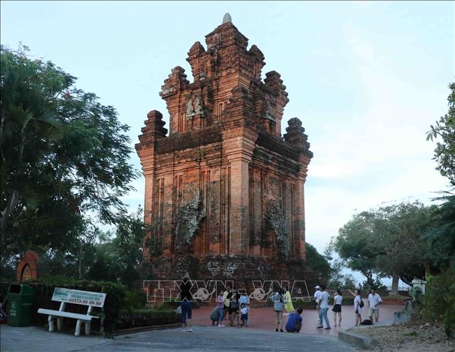 Trong ảnh: Di tích kiến trúc-nghệ thuật Quốc gia đặc biệt tháp Nhạn tọa lạc tại Phường 1, thành phố Tuy Hòa, tỉnh Phú Yên. Ảnh: Phạm Cường-TTXVN