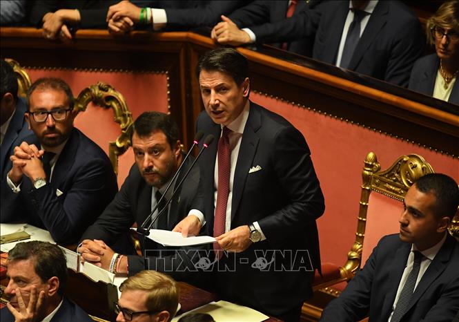 Trong ảnh: Thủ tướng Italy Giuseppe Conte (giữa) phát biểu tại phiên họp Thượng viện ở Rome, ngày 20/8/2019. Ảnh: THX/TTXVN