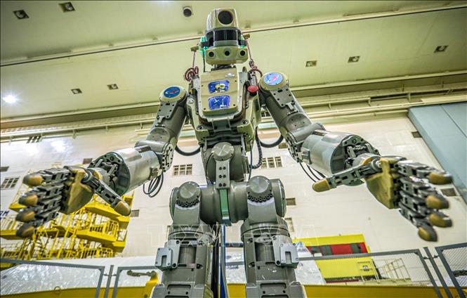 Trong ảnh: Robot Fedor của Nga được thử nghiệm tại sân bay vũ trụ Baikonur, Kazakhstan ngày 26/7/2019. Ảnh: AFP/ TTXVN