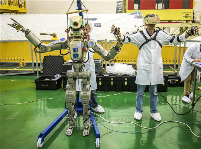 Trong ảnh: Robot Fedor của Nga được thử nghiệm tại sân bay vũ trụ Baikonur, Kazakhstan ngày 26/7/2019. Ảnh: AFP/ TTXVN