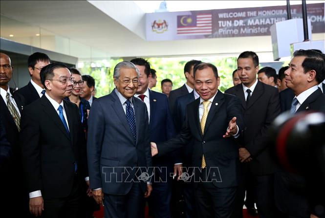 Trong ảnh: Thủ tướng Malaysia Mahathir Mohamad gặp lãnh đạo Tập đoàn Vingroup. Ảnh: Dương Giang - TTXVN
