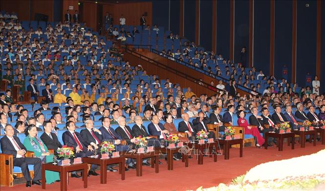 Trong ảnh: Tổng Bí thư, Chủ tịch nước Nguyễn Phú Trọng, Thủ tướng Nguyễn Xuân Phúc, Chủ tịch Quốc hội Nguyễn Thị Kim Ngân và các đồng chí lãnh đạo, nguyên lãnh đạo Đảng, Nhà nước dự buổi lễ. Ảnh: Trí Dũng - TTXVN