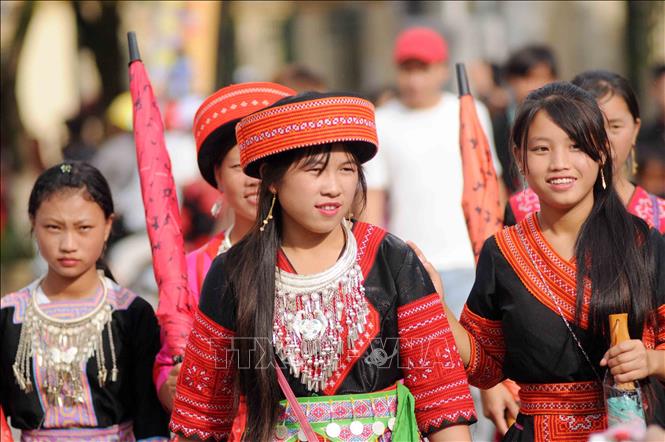 Trong ảnh: Đồng bào dân tộc Mông về dự ngày hội văn hóa các dân tộc huyện Mộc Châu năm 2019. Ảnh: Quang Quyết - TTXVN