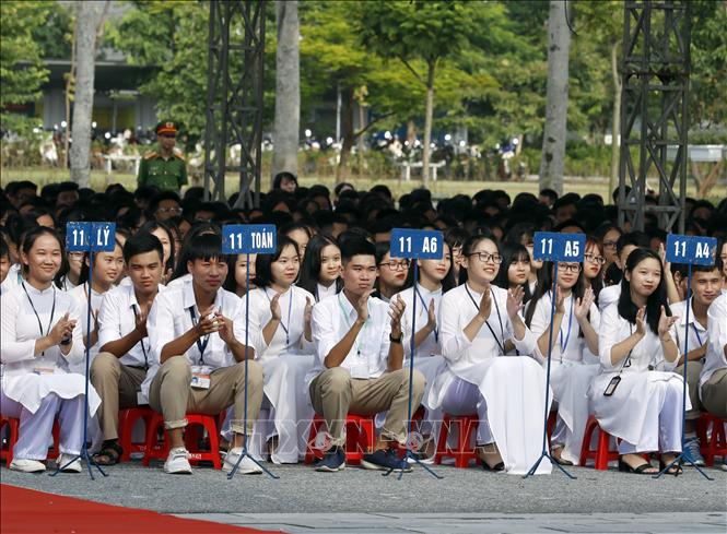 Trong ảnh: Học sinh Trường THPT Sơn Tây. Ảnh: Thống Nhất – TTXVN
