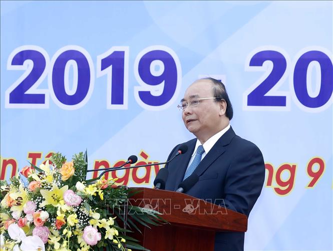 Trong ảnh: Thủ tướng Nguyễn Xuân Phúc phát biểu tại Lễ khai giảng. Ảnh: Thống Nhất – TTXVN
