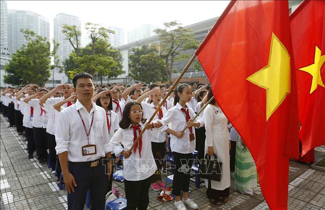 Trong ảnh: Học sinh trường THPT chuyên Hà Nội - Amsterdam tại Lễ khai giảng. Ảnh: Văn Điệp - TTXVN 