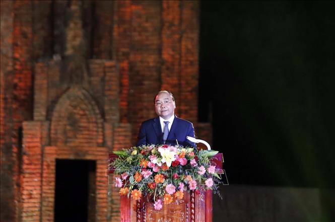 Photo: Prime Minister Nguyen Xuan Phuc speaks at the ceremony. VNA Photo: Thống Nhất