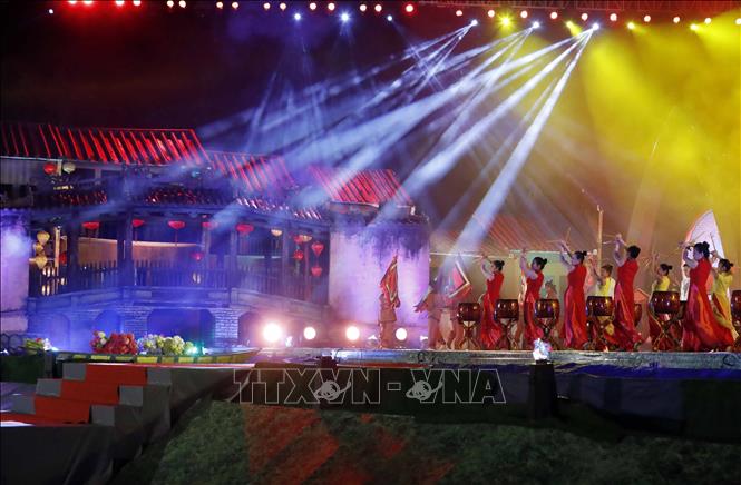 Photo: An art performance during the ceremony. VNA Photo: Thống Nhất