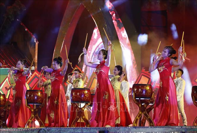 Photo: An art performance during the ceremony. VNA Photo: Thống Nhất
