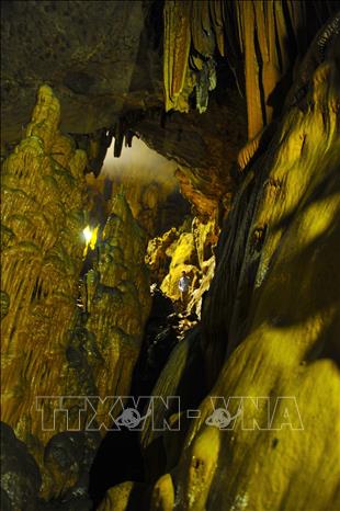 Photo: The 4,000 square metre cave is located in Van Trinh village, Thuong Hoa commune, Nho Quan district. VNA Photo: Minh Đức
