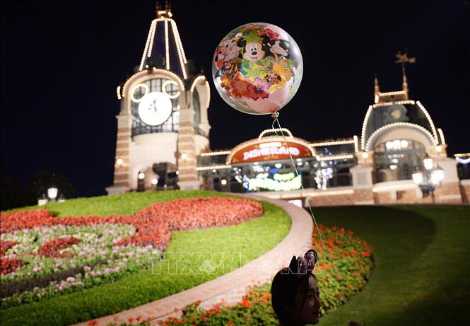 Trong ảnh: Công viên giải trí Disneyland ở thành phố Thượng Hải, Trung Quốc. Ảnh: AFP/TTXVN