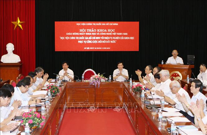 Trong ảnh: Sáng 16/5/2014, tại Hà Nội, Học viện Chính trị quốc gia Hồ Chí Minh tổ chức Hội thảo khoa học “Học viện Chính trị quốc gia Hồ Chí Minh với nhiệm vụ nghiên cứu khoa học phục vụ công cuộc đổi mới đất nước”. Ảnh: Dương Giang - TTXVN
