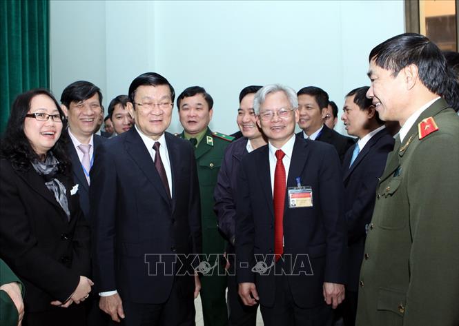 Trong ảnh: Chủ tịch nước Trương Tấn Sang với các học viên Lớp bồi dưỡng dự nguồn cán bộ cao cấp khóa 3, ngày 12/3/2014. Ảnh: Nguyễn Khang - TTXVN